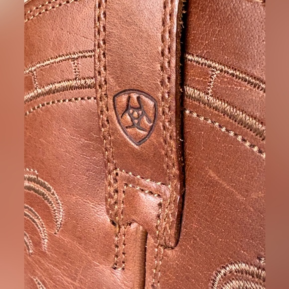 Ariat: Tan Leather Cowgirl Boots - Picture 4 of 7